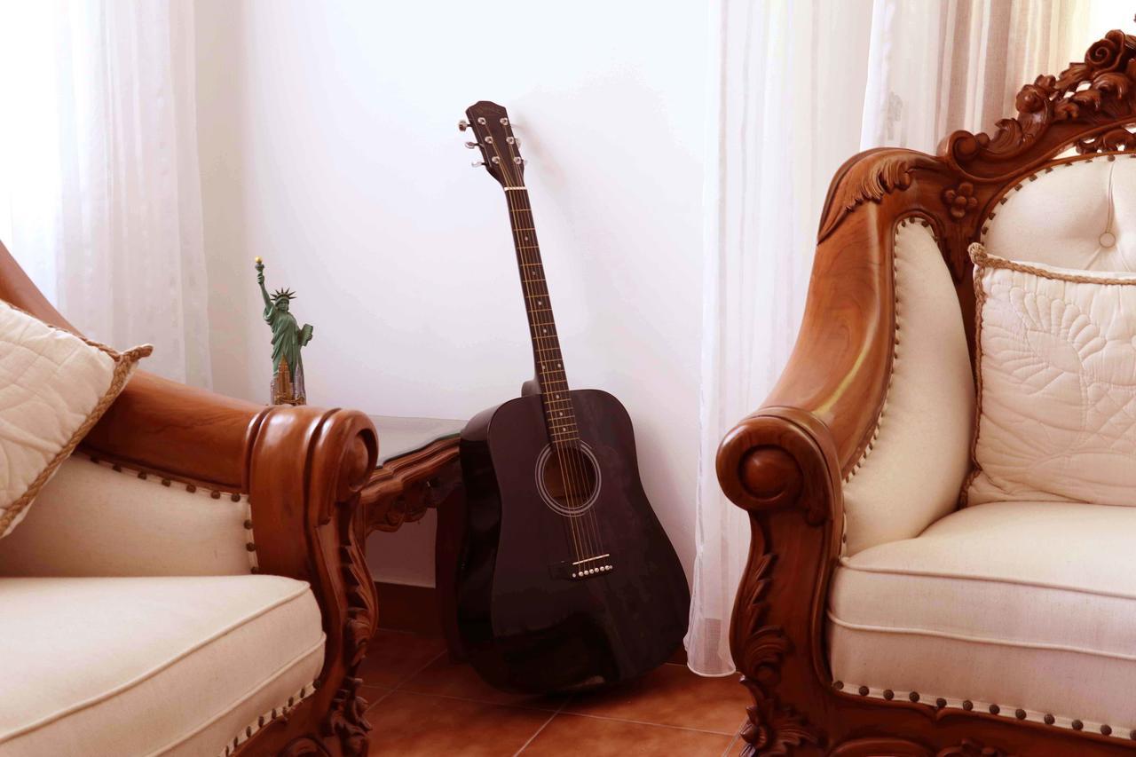 Villa Royce Канди Екстериор снимка