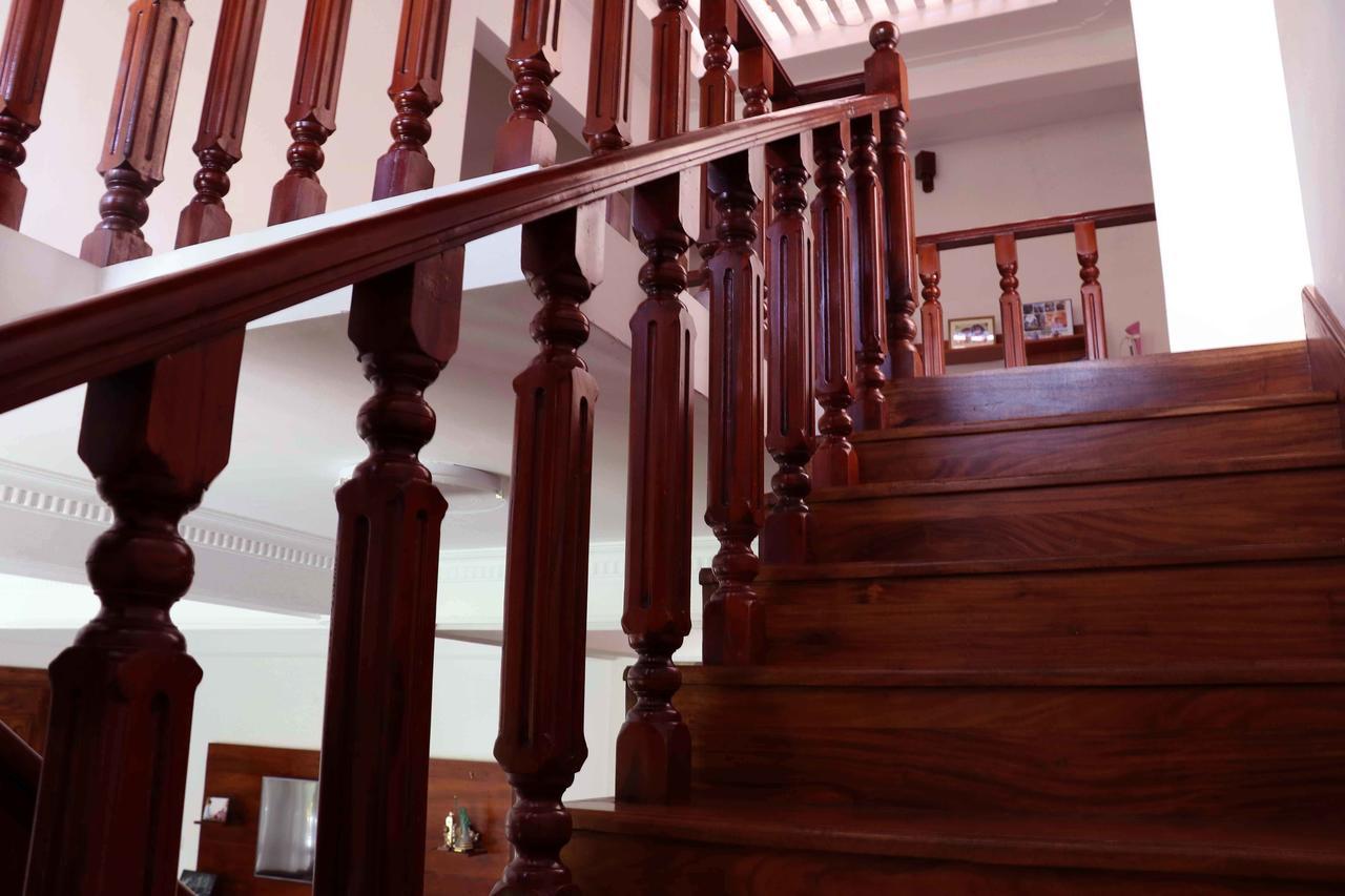 Villa Royce Канди Екстериор снимка